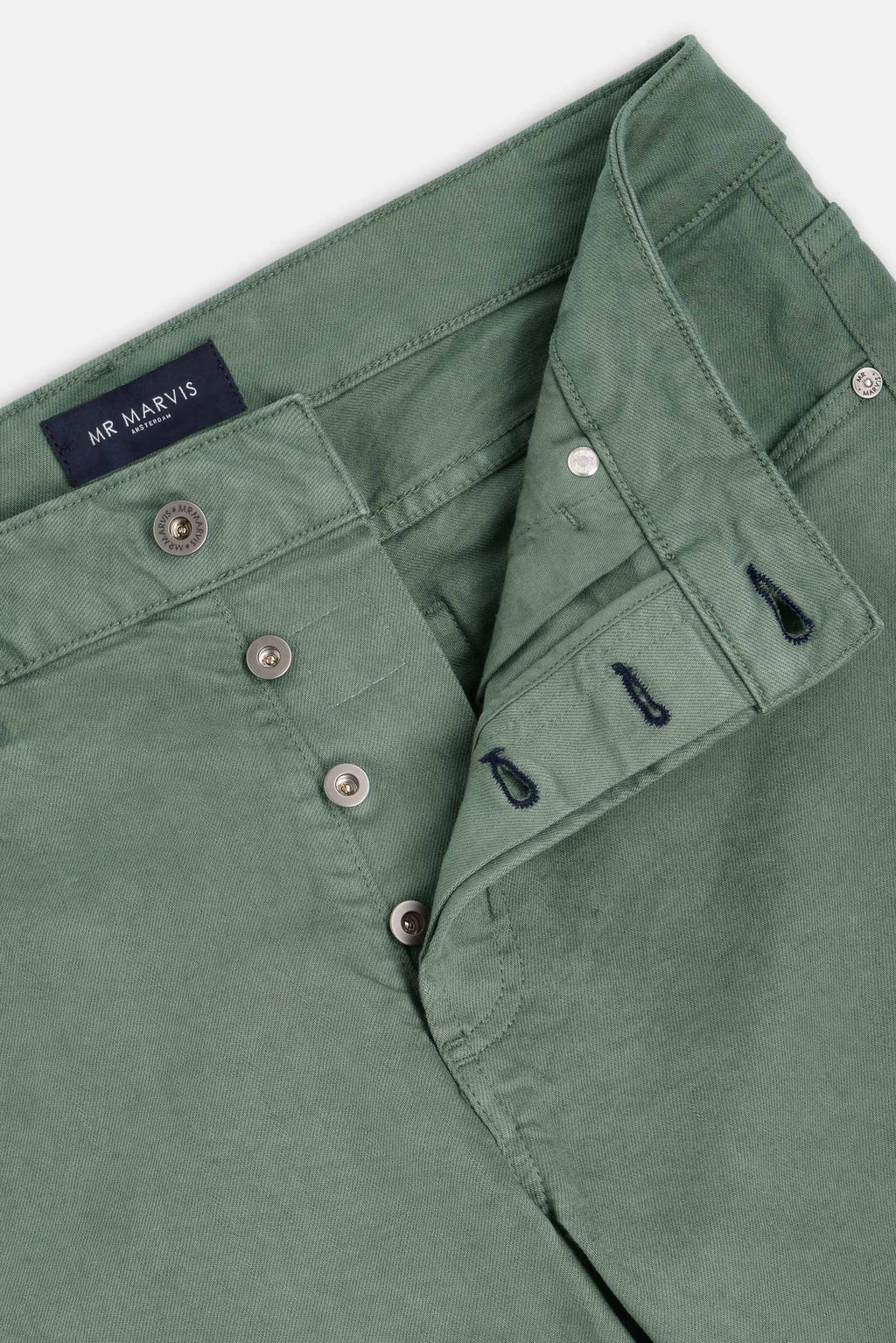 Defenders * The Straight Fit Five-pockets