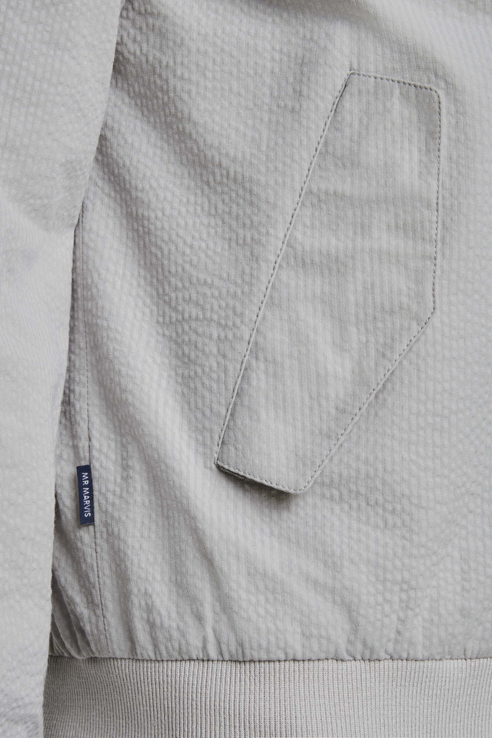 Gullwings * The Seersucker Jacket